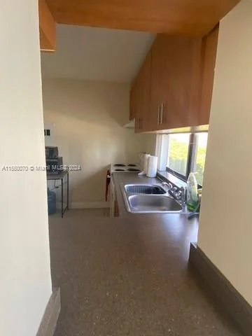 16909 N Bay Rd # 608, Sunny Isles Beach FL 33160