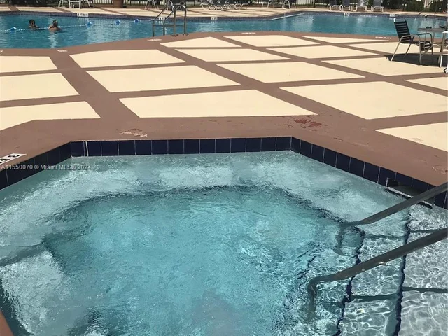 16909 N Bay Rd # 608, Sunny Isles Beach FL 33160