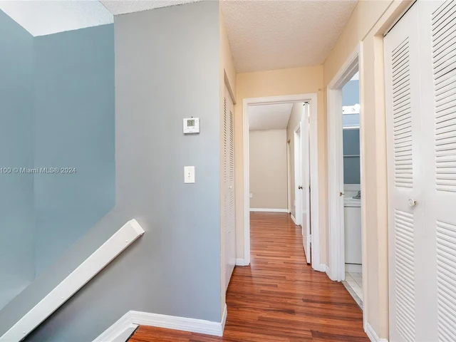 6235 Kendale Lakes Cir # 245, Miami FL 33183