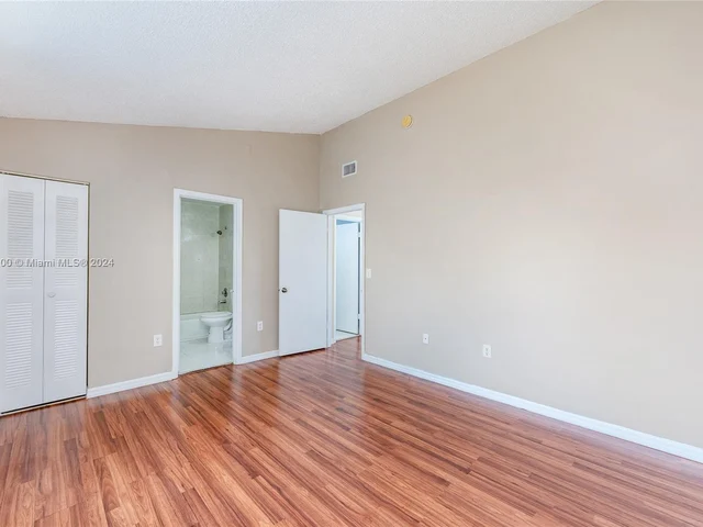 6235 Kendale Lakes Cir # 245, Miami FL 33183