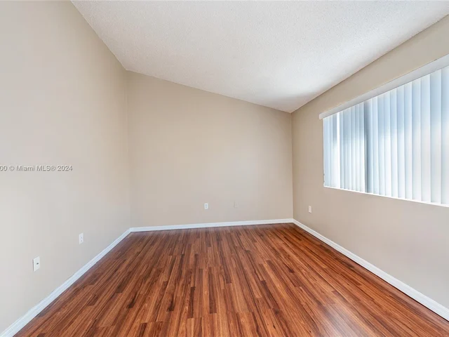 6235 Kendale Lakes Cir # 245, Miami FL 33183