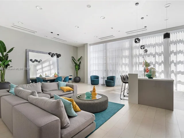 665 NE 25th St # 801, Miami FL 33137