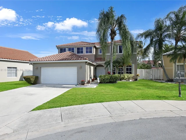 580 Carrington Dr, Weston FL 33326