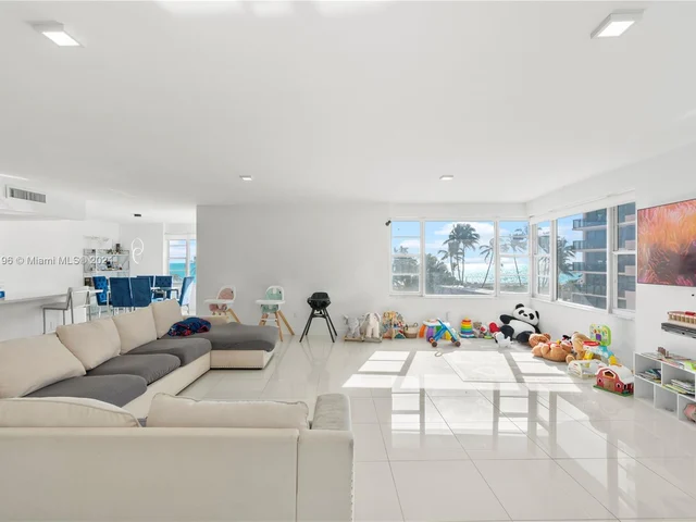 5255 Collins Ave # 3D, Miami Beach FL 33140