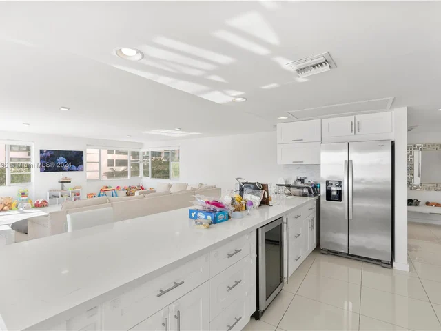 5255 Collins Ave # 3D, Miami Beach FL 33140