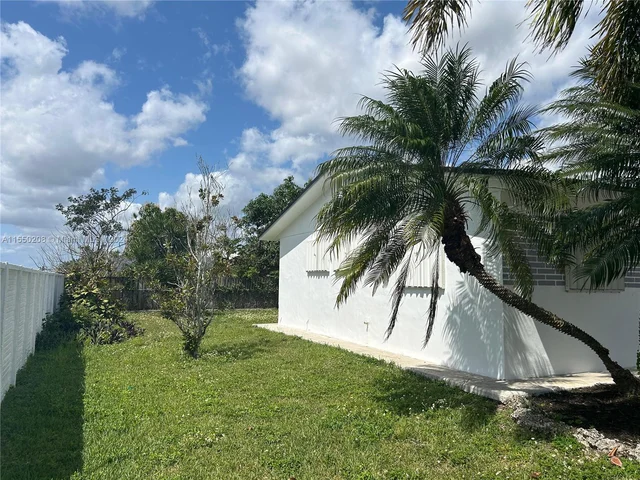 30120 SW 152nd Ave, Homestead FL 33033