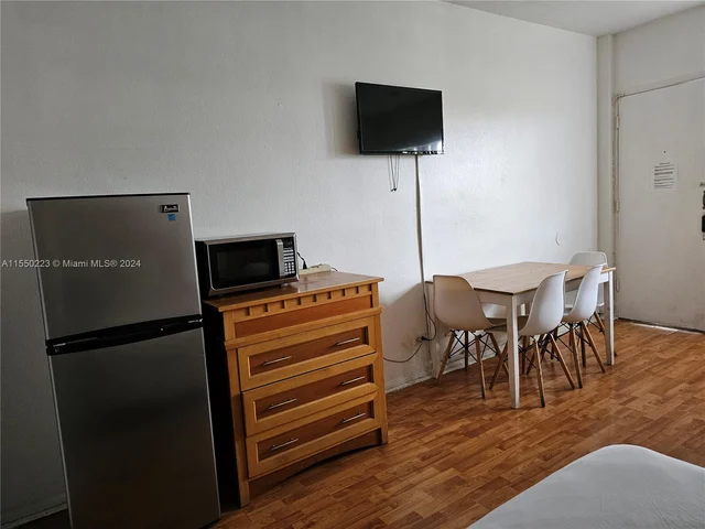 26 Diplomat Pkwy # 2305, Hallandale Beach FL 33009