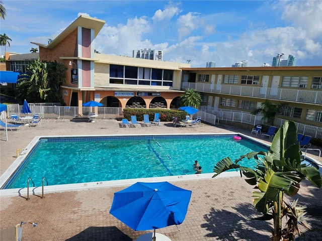 26 Diplomat Pkwy # 2305, Hallandale Beach FL 33009