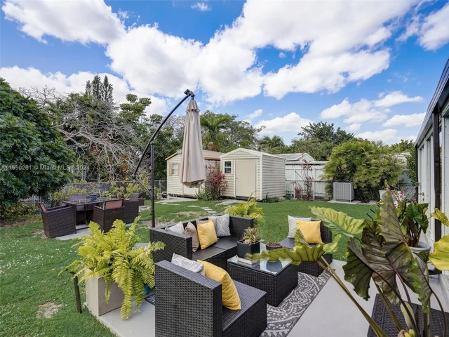 4400 SW 104th Ave, Miami FL 33165