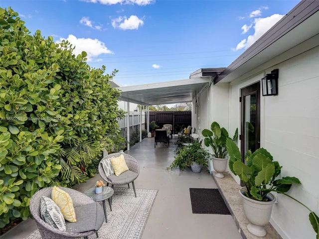 4400 SW 104th Ave, Miami FL 33165