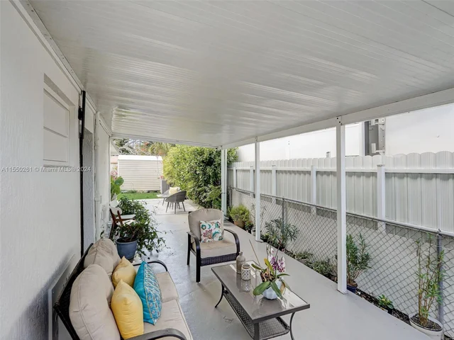 4400 SW 104th Ave, Miami FL 33165