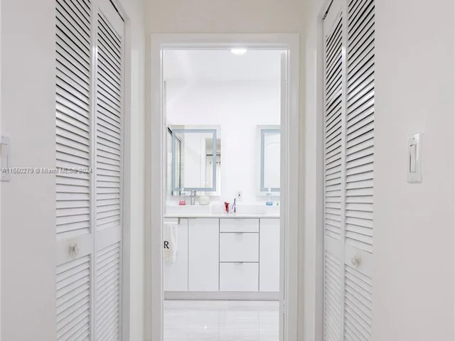 11 NW 110th Ave, Plantation FL 33324