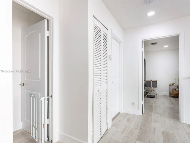 11 NW 110th Ave, Plantation FL 33324