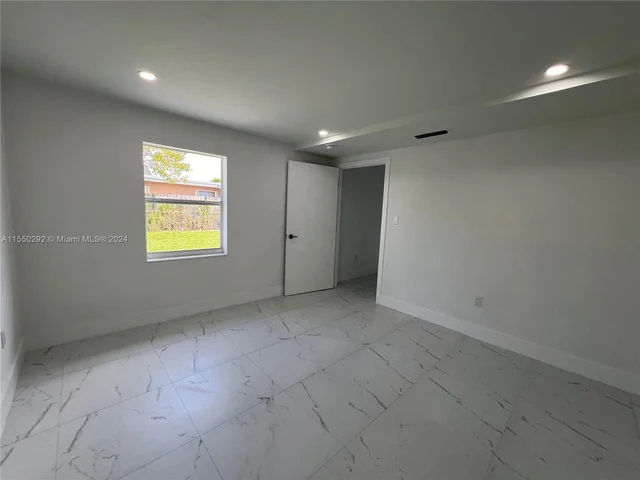 705 E 20th St, Hialeah FL 33013