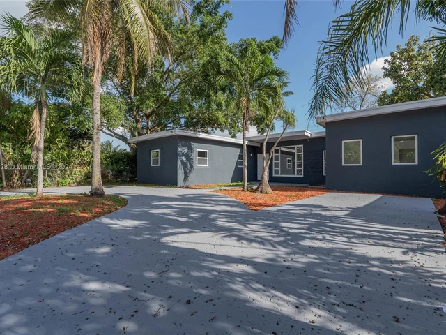 434 NW 110th St, Miami FL 33168