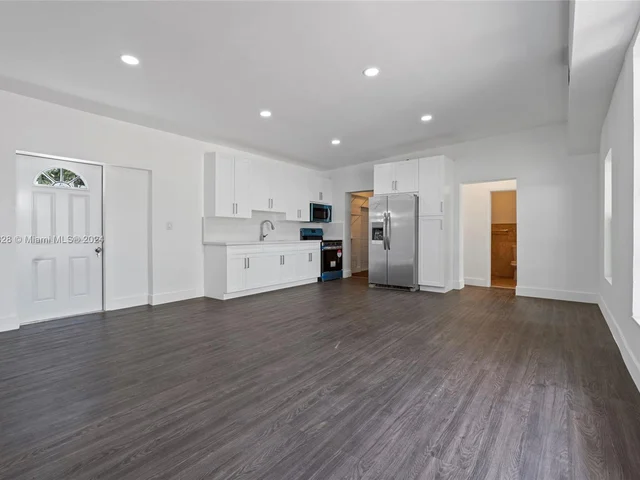 434 NW 110th St, Miami FL 33168