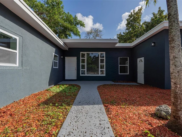 434 NW 110th St, Miami FL 33168