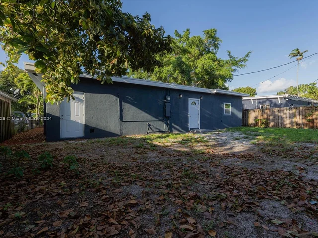 434 NW 110th St, Miami FL 33168