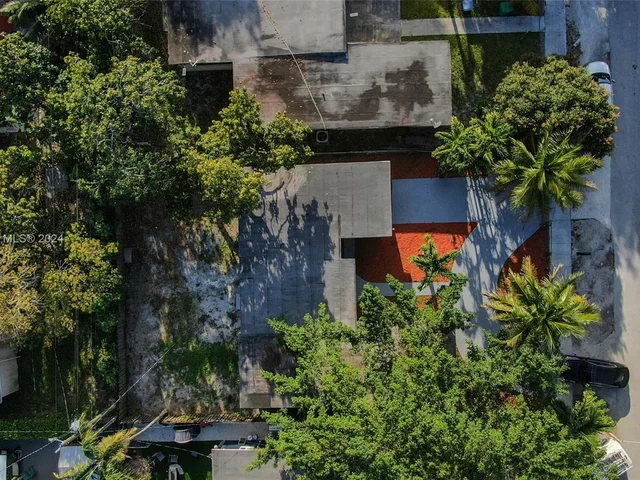 434 NW 110th St, Miami FL 33168