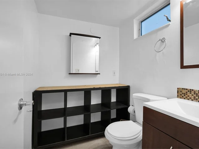 7850 Byron Ave # 302, Miami Beach FL 33141