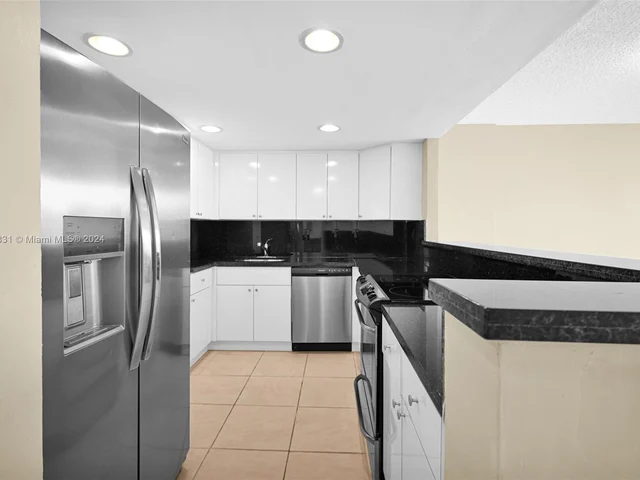 7850 Byron Ave # 302, Miami Beach FL 33141