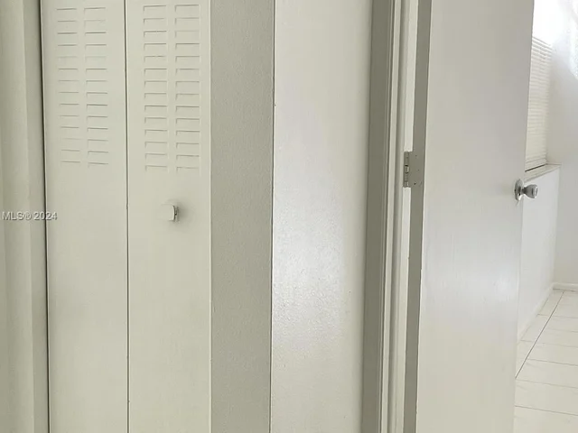 9481 Evergreen Pl # 102, Davie FL 33324