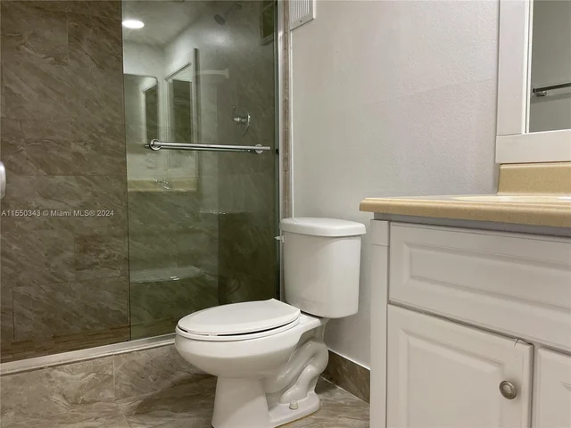 9481 Evergreen Pl # 102, Davie FL 33324