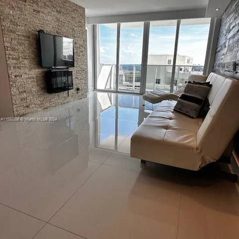 3140 S Ocean Dr # 1903, Hallandale Beach FL 33009