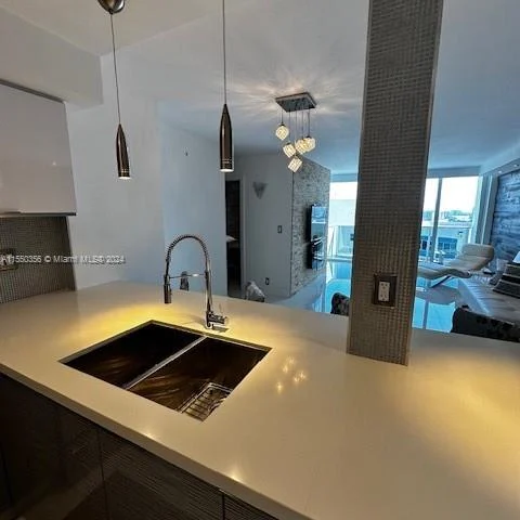 3140 S Ocean Dr # 1903, Hallandale Beach FL 33009