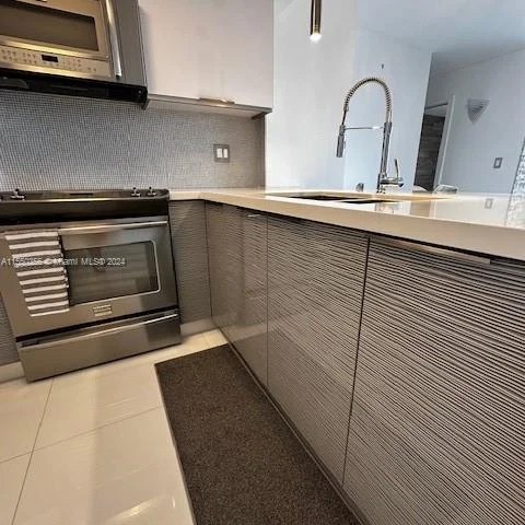 3140 S Ocean Dr # 1903, Hallandale Beach FL 33009