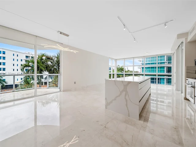 3131 NE 188th St # 607, Aventura FL 33180