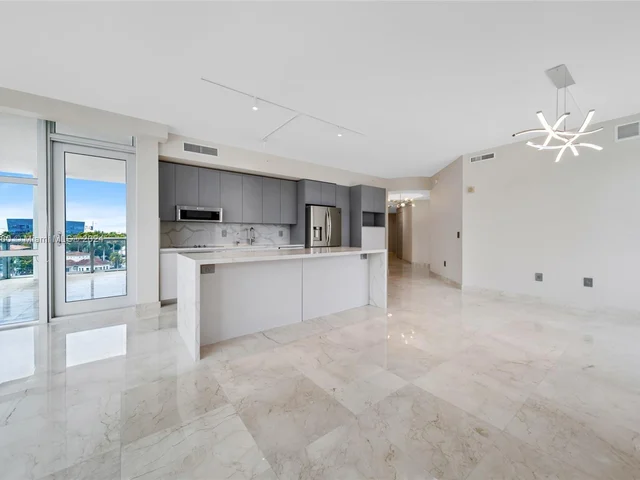 3131 NE 188th St # 607, Aventura FL 33180