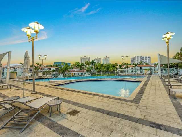 3131 NE 188th St # 607, Aventura FL 33180