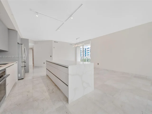 3131 NE 188th St # 607, Aventura FL 33180