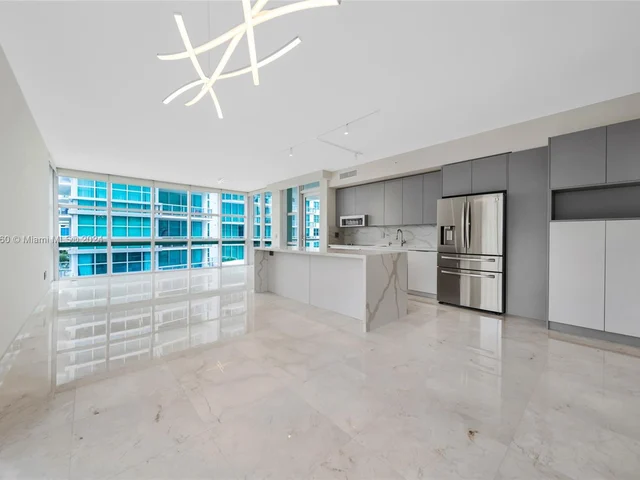 3131 NE 188th St # 607, Aventura FL 33180