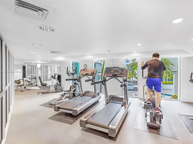 3131 NE 188th St # 607, Aventura FL 33180