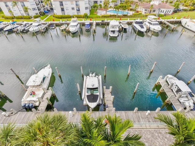 3131 NE 188th St # 607, Aventura FL 33180