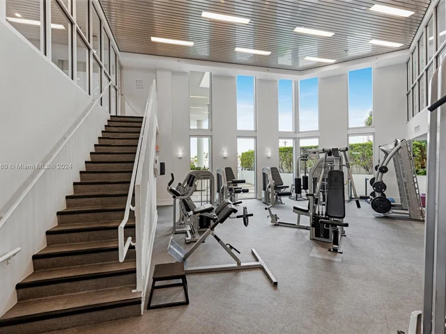 3131 NE 188th St # 607, Aventura FL 33180