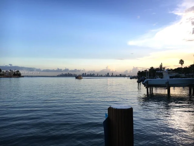 1200 Bay Dr, Miami Beach FL 33141