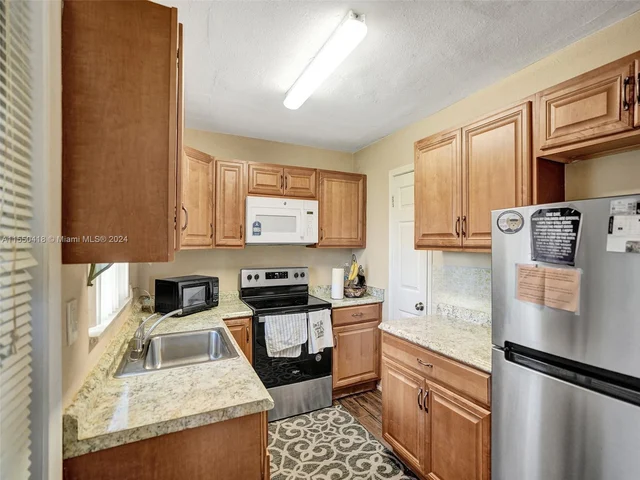 1330 NW 43rd Ave # 110, Lauderhill FL 33313