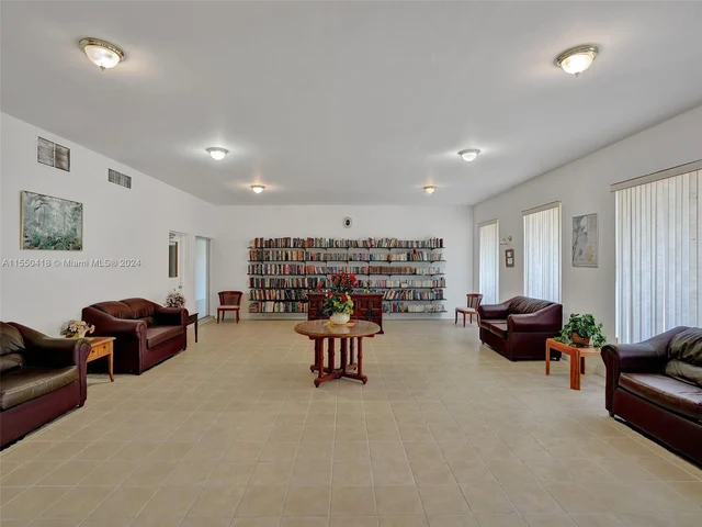 1330 NW 43rd Ave # 110, Lauderhill FL 33313