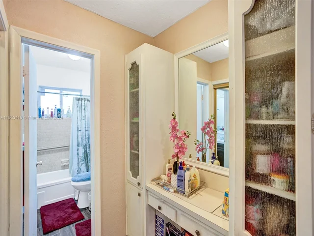 1330 NW 43rd Ave # 110, Lauderhill FL 33313