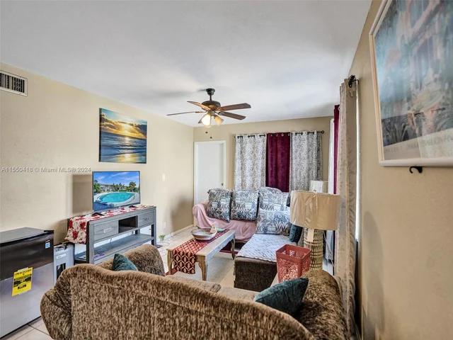 1330 NW 43rd Ave # 110, Lauderhill FL 33313