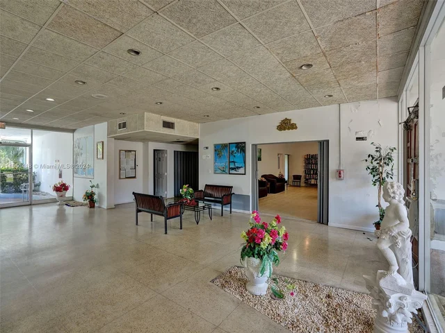 1330 NW 43rd Ave # 110, Lauderhill FL 33313