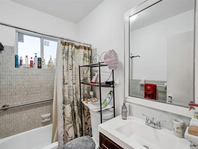 1330 NW 43rd Ave # 110, Lauderhill FL 33313