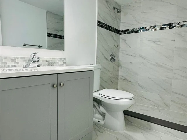 414 SE 14th St # 3, Fort Lauderdale FL 33316