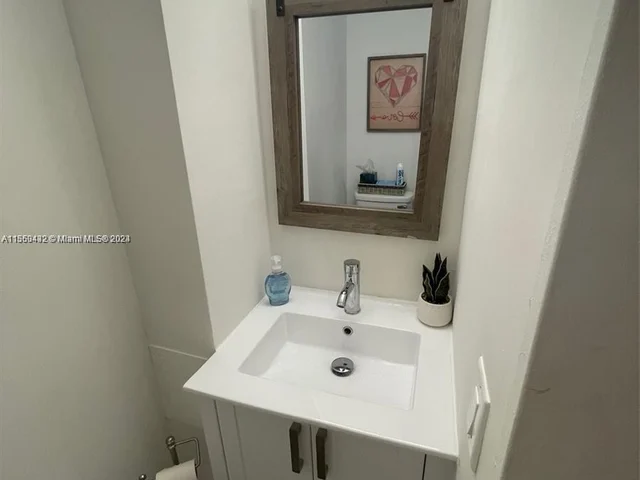 7801 NE 4th Ct # 105, Miami FL 33138