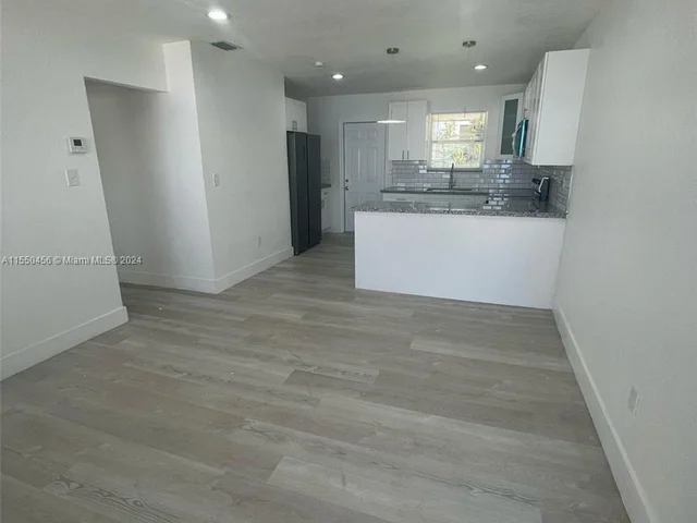 1646 NW 117th St # 1, Miami FL 33167