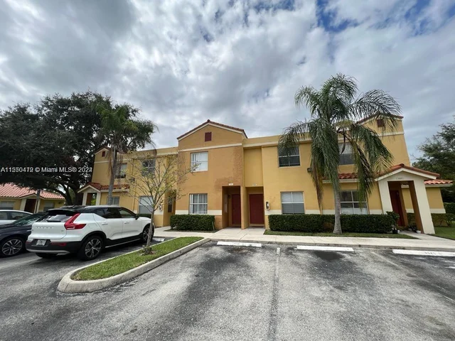 3837 NW 90th Ave # 3837, Sunrise FL 33351