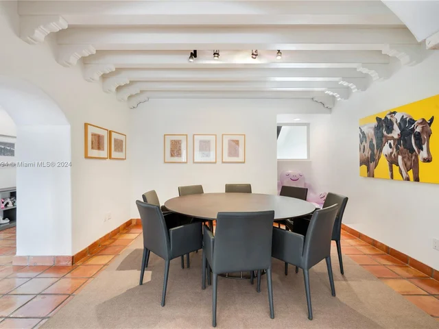 2000 S Bayshore Dr # 48, Miami FL 33133